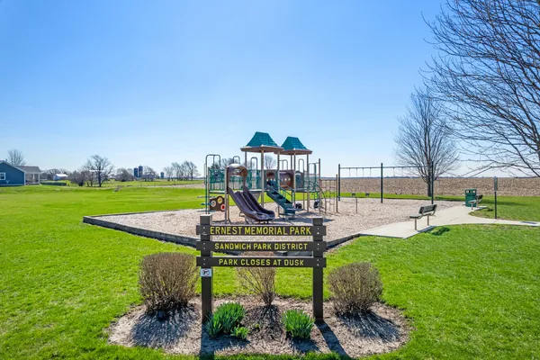 $462,500 | 3107 Ernest Drive, Sandwich, IL 60548