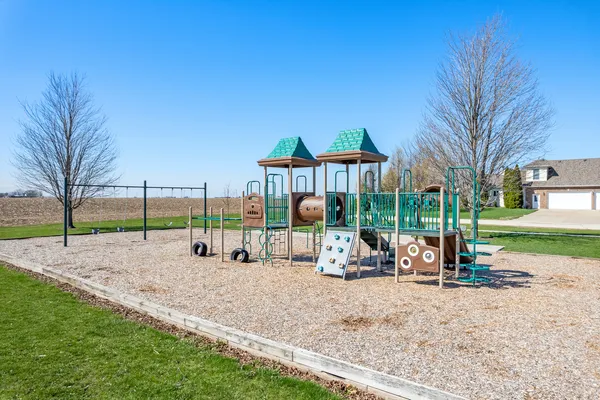 $462,500 | 3107 Ernest Drive, Sandwich, IL 60548