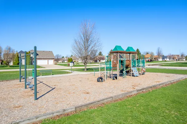$462,500 | 3107 Ernest Drive, Sandwich, IL 60548