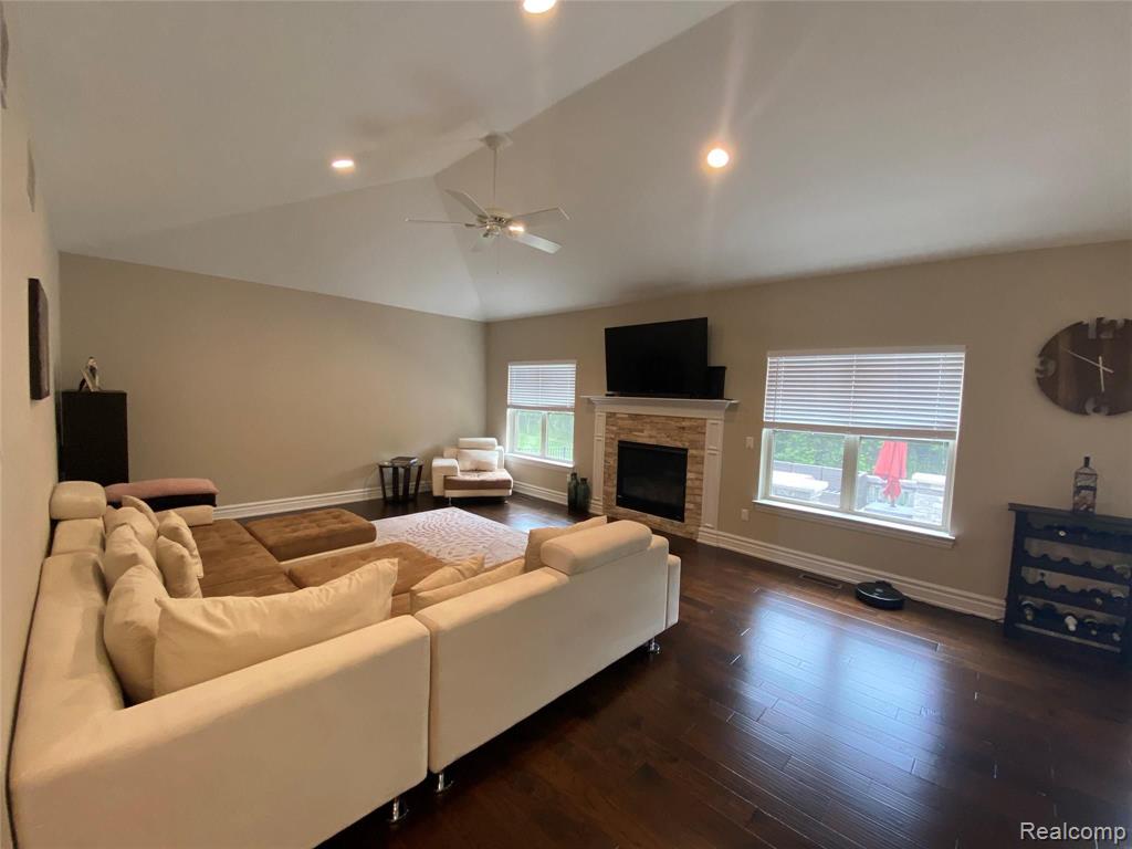 3712 McComb Drive Rochester Hills, MI 48307 - Photo 9 of 29