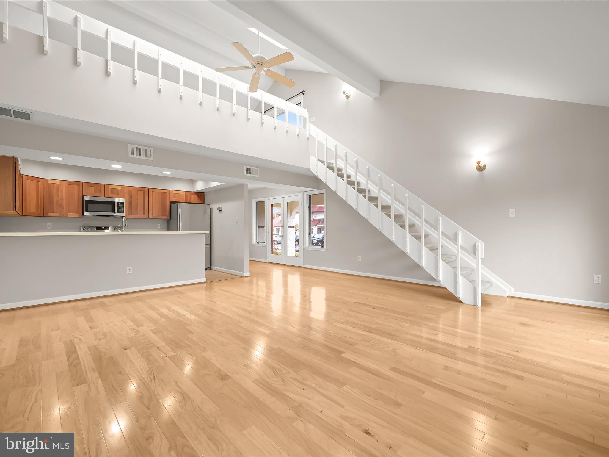 2 Queen Victoria Way Chester, MD 21619 - Photo 14 of 53 a view of a hallway with entryway