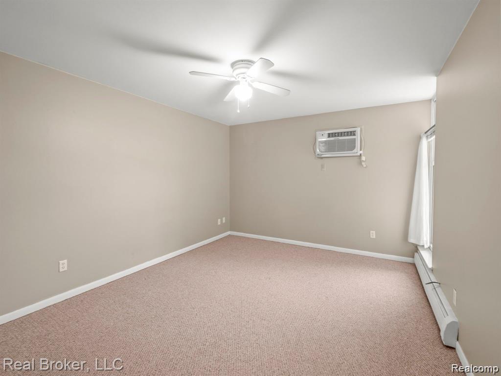 4905 Crooks Road, Unit A5 Royal Oak, MI 48073 - Photo 13 of 19