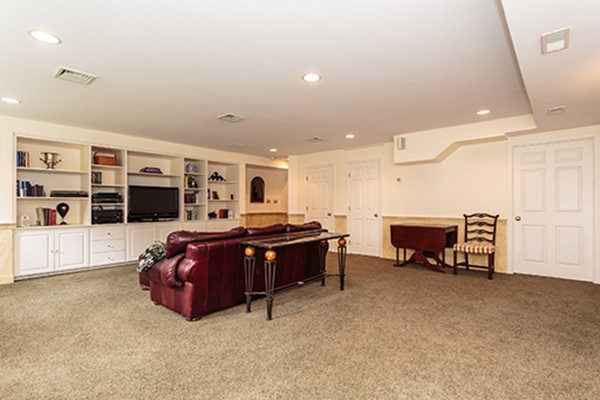 9 Landmark Road Westford, MA 01886 - Photo 8 of 30 Gallery Image 8