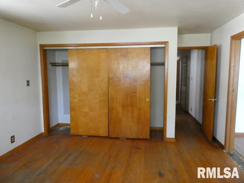 2228 Grandview Avenue Springfield, IL 62702 - Photo 8 of 25