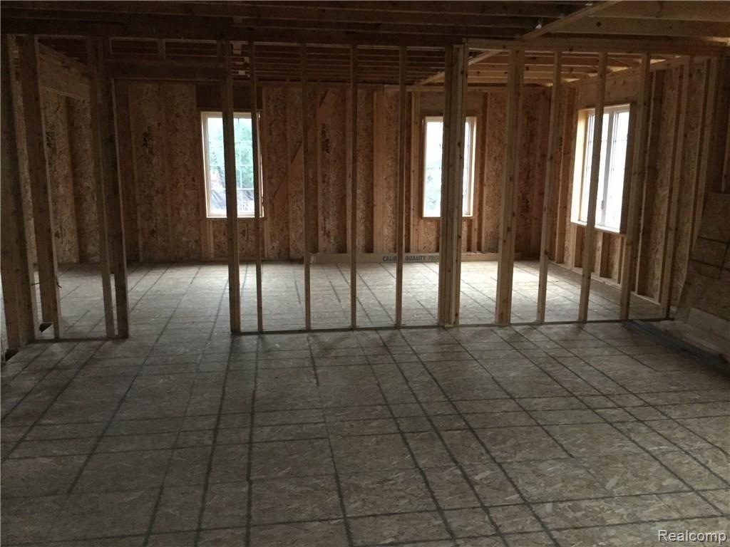 8425 Ferry Road Grosse Ile, MI 48138 - Photo 16 of 22 FFE3C861-8CC9-47D9-8656-74C43BE08A68.jpeg