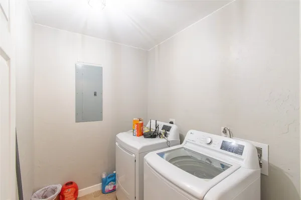 $345,000 | 9619 Highmeadow Drive, Houston, TX 77063