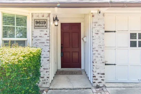 $345,000 | 9619 Highmeadow Drive, Houston, TX 77063