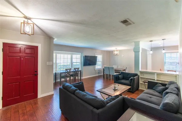 $345,000 | 9619 Highmeadow Drive, Houston, TX 77063