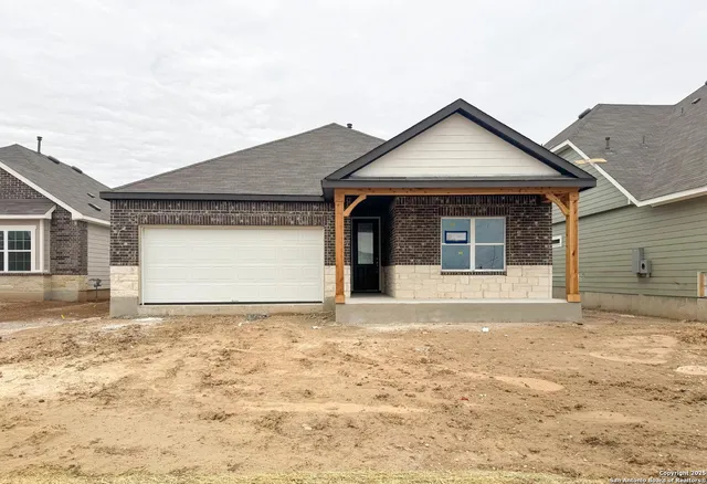 $319,990 | 1417 Burrs Ferry Court, Seguin, TX 78155