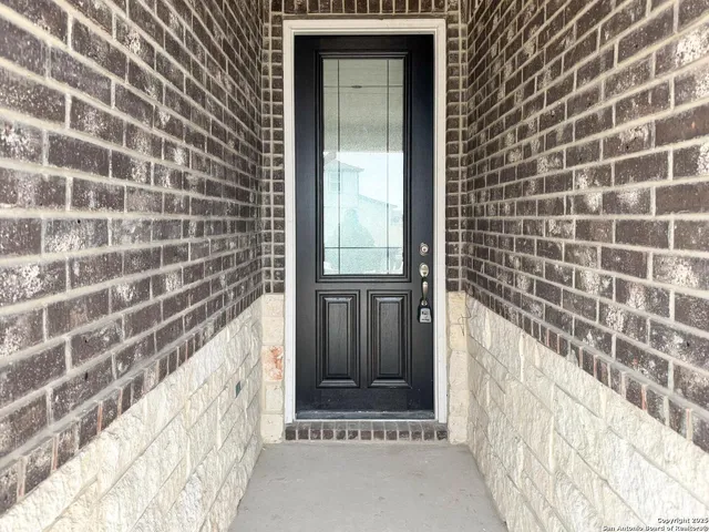 $319,990 | 1417 Burrs Ferry Court, Seguin, TX 78155