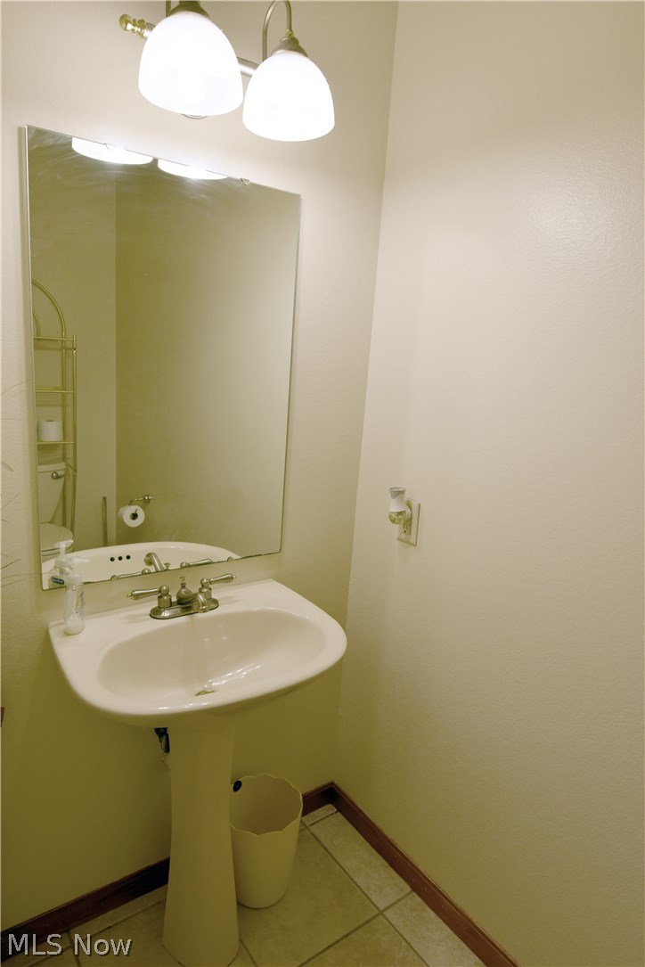 1530 Tait Road Warren, OH 44481 - Photo 16 of 35 Gallery Image 16