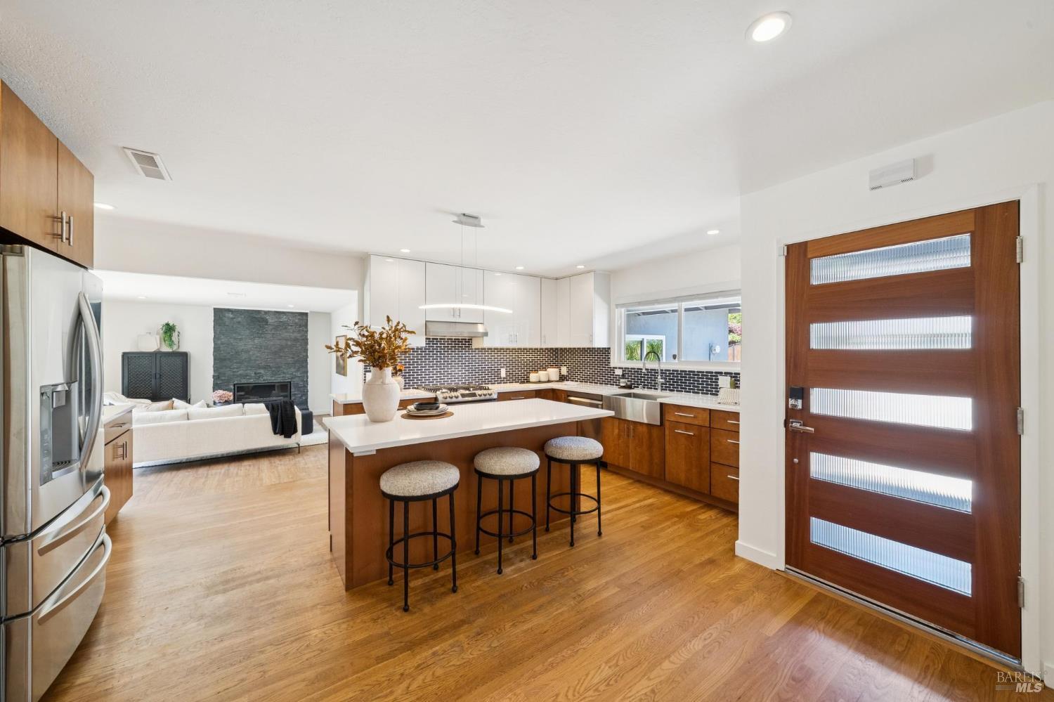 419 Montecillo Road San Rafael, CA 94903 - Photo 12 of 54 Gallery Image 12