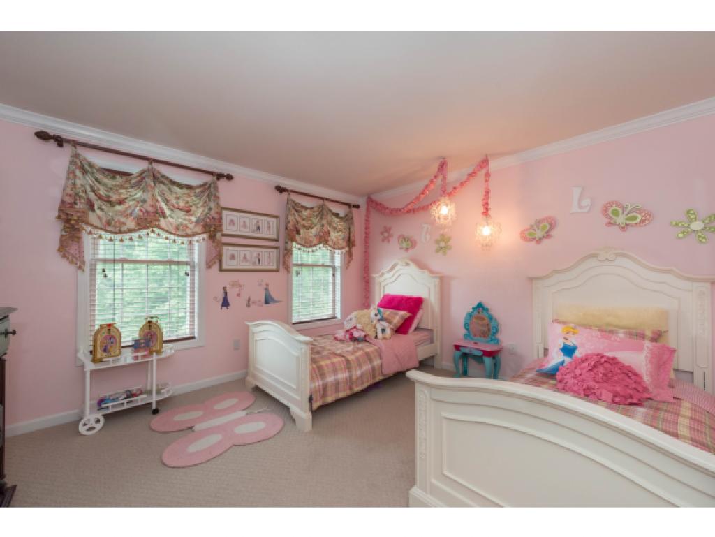 17 Burns Road Pelham, NH 03076 - Photo 17 of 28
