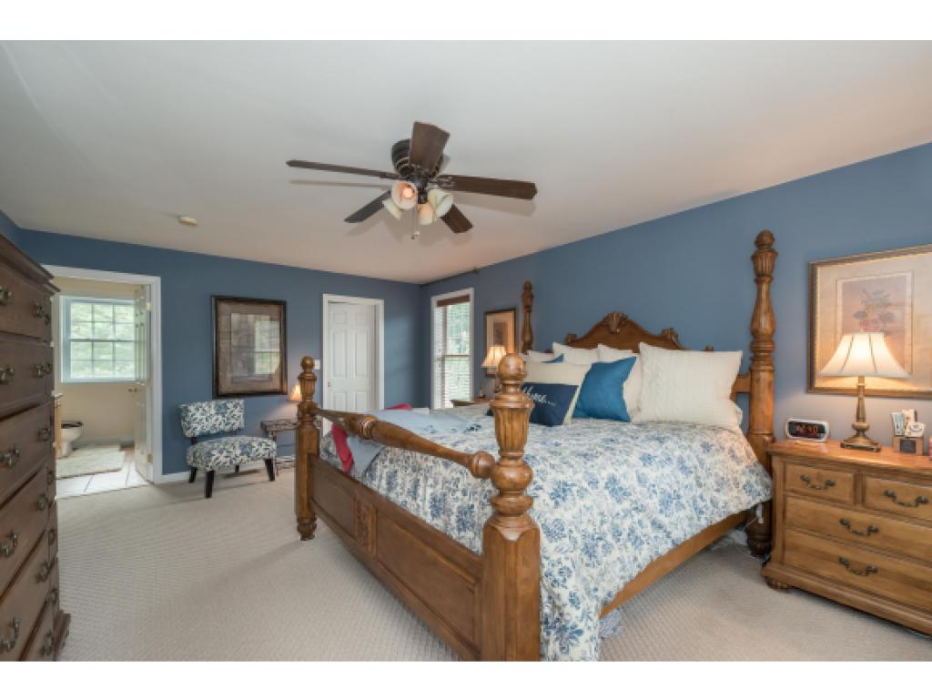 17 Burns Road Pelham, NH 03076 - Photo 19 of 28