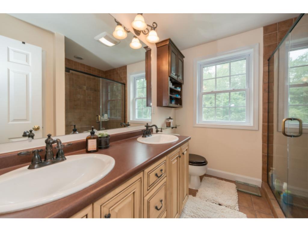 17 Burns Road Pelham, NH 03076 - Photo 20 of 28