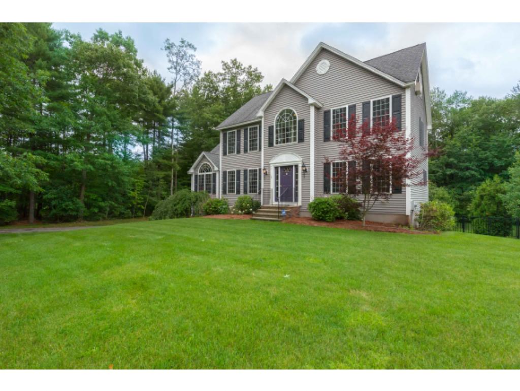 17 Burns Road Pelham, NH 03076 - Photo 3 of 28