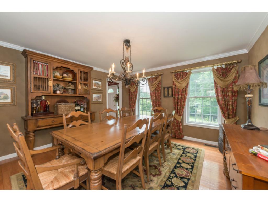 17 Burns Road Pelham, NH 03076 - Photo 6 of 28