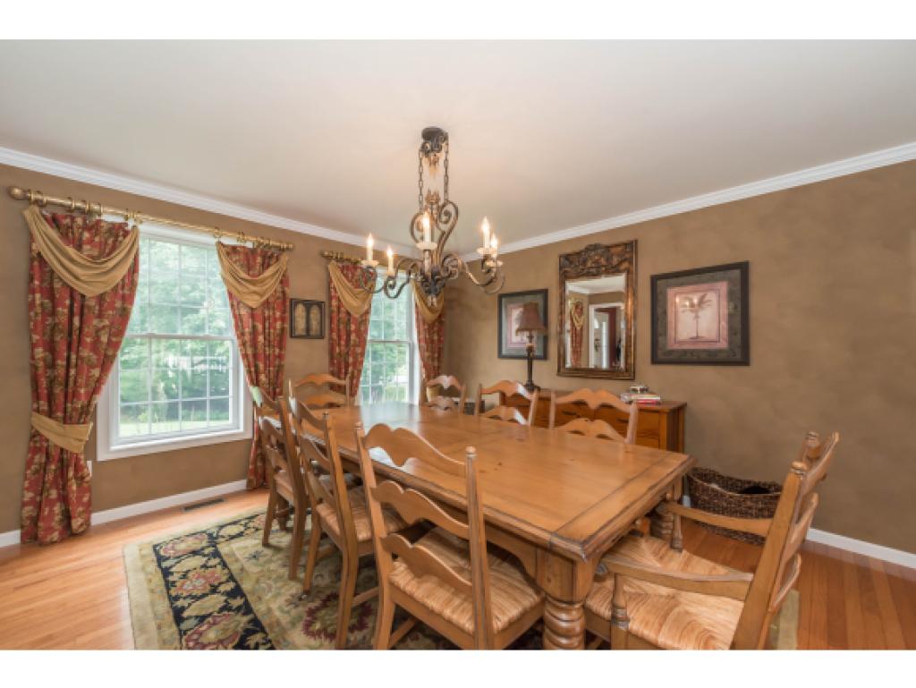 17 Burns Road Pelham, NH 03076 - Photo 7 of 28