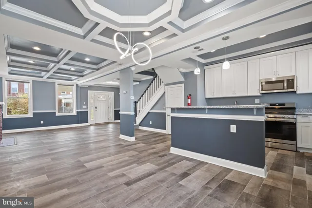 $2,200 | 405 Lyndhurst Street, Baltimore, MD 21229