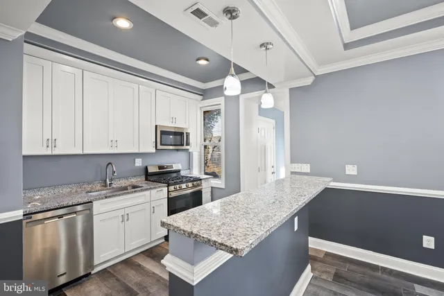 $2,200 | 405 Lyndhurst Street, Baltimore, MD 21229