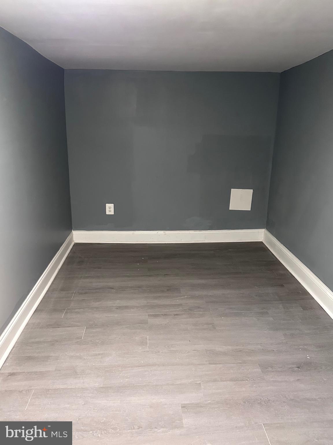 405 Lyndhurst Street Baltimore, MD 21229 - Photo 10 of 10 a view of room