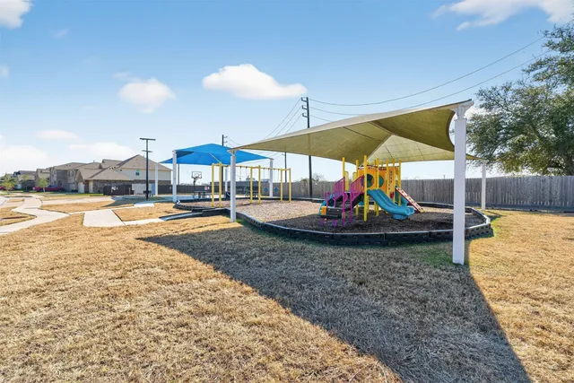 $410,000 | 306 Cabernet Drive, Alvin, TX 77511