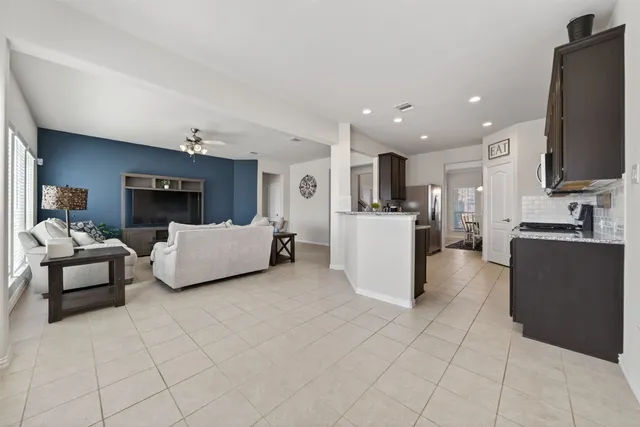 $410,000 | 306 Cabernet Drive, Alvin, TX 77511