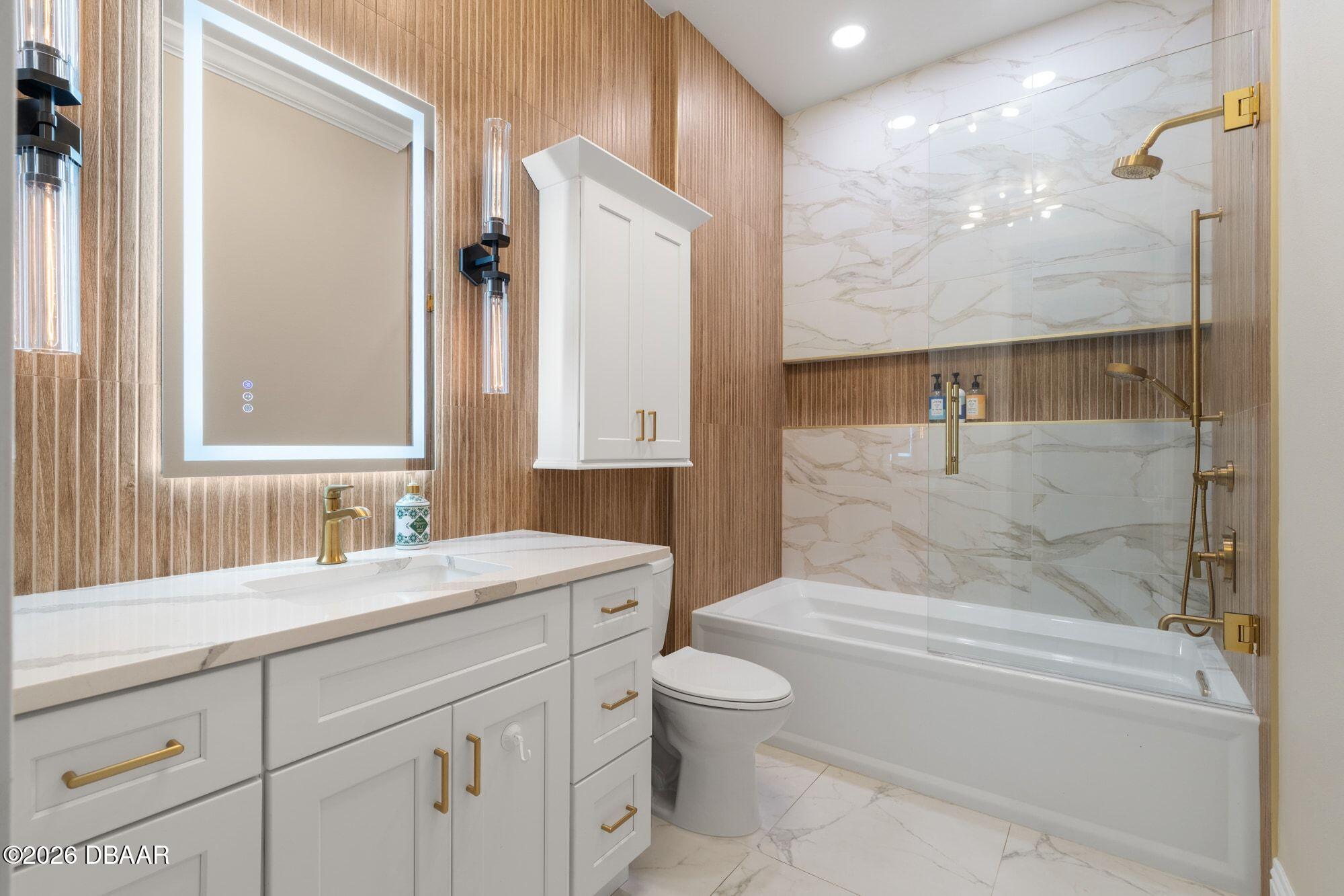 122 Beach Street Ponce Inlet, FL 32127 - Photo 40 of 73 Guest Bathroom