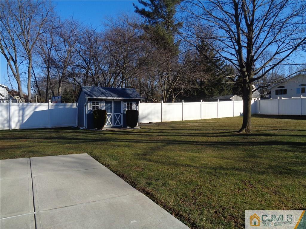 135 Oxford Road Colonia, NJ 07067 - Photo 8 of 22 Gallery Image 8