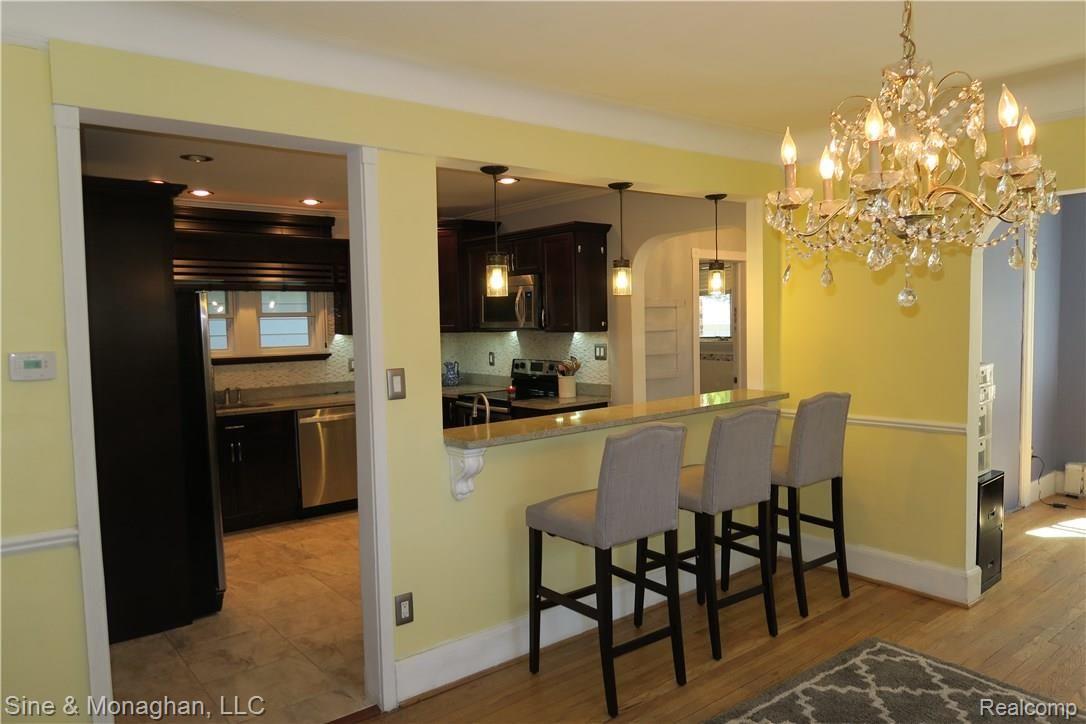 243 McMillan Road Grosse Pointe, MI 48236 - Photo 11 of 27 IMG_3695.JPG