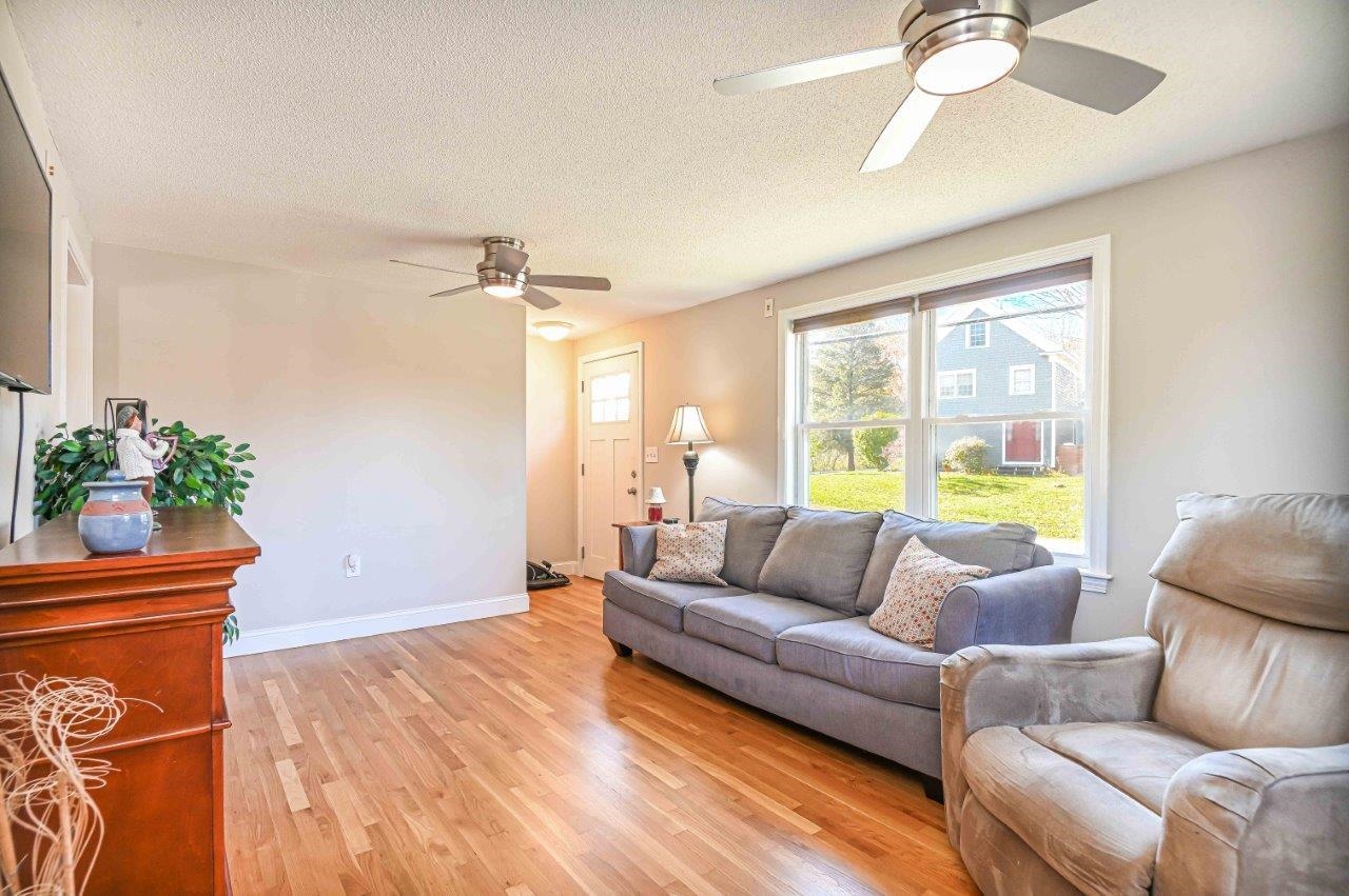 24 Wilson Road Kittery, ME 03904 - Photo 8 of 33