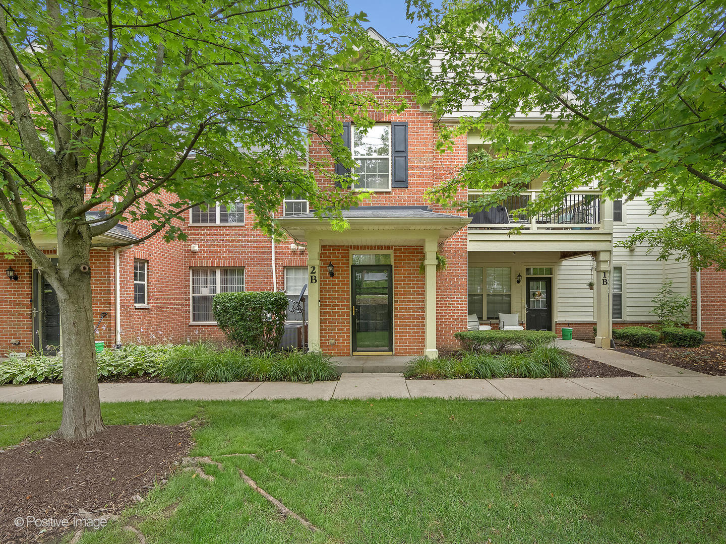 1032 Swift Road, Unit 2B Glen Ellyn, IL 60137 - Photo 1 of 24 Gallery Image 1