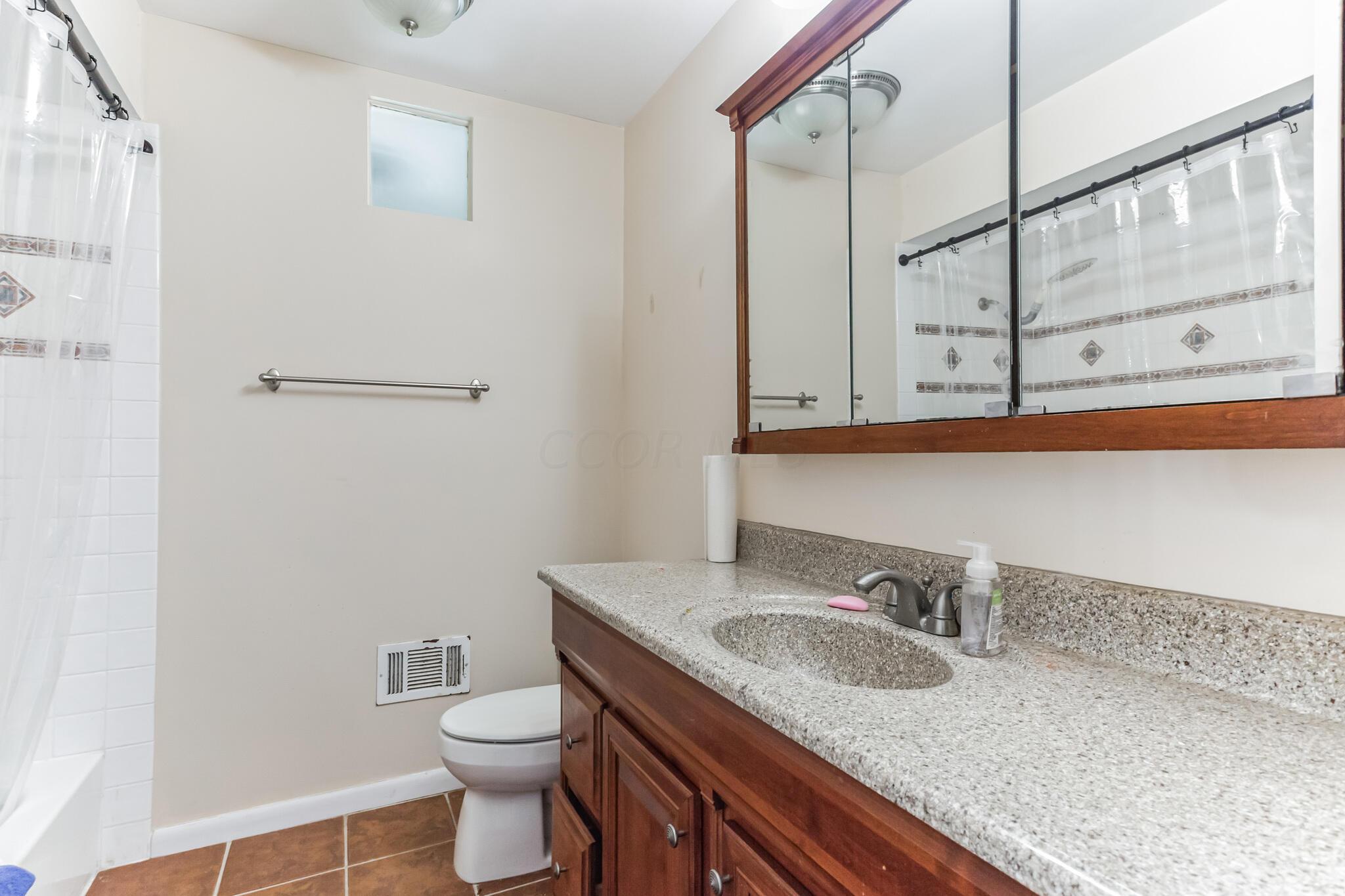 2338 McCoy Road Columbus, OH 43220 - Photo 23 of 30 Bathroom