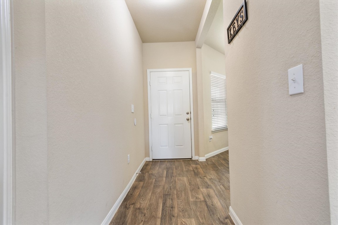 11620 Carbrook Road Manor, TX 78653 - Photo 8 of 40 a view of a small space