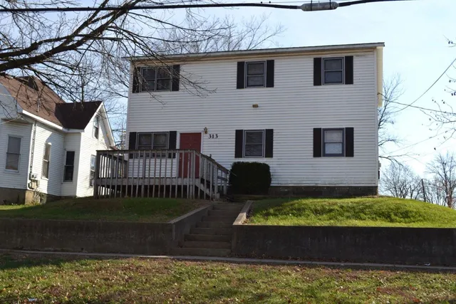 $89,900 | 313 West Cherry Street, Carbondale, IL 62901