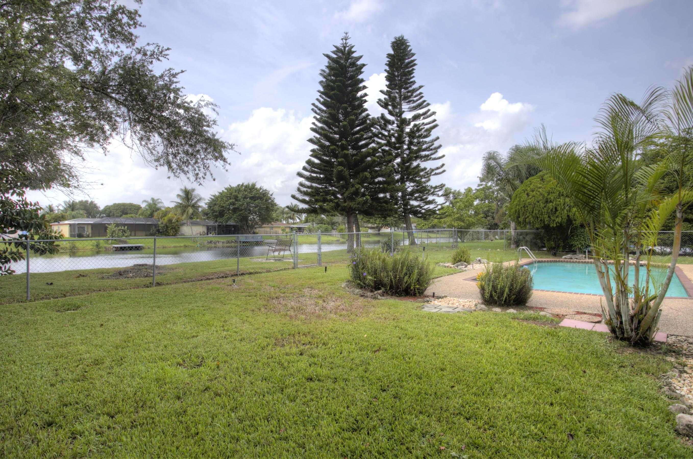4648 Bison Street Boca Raton, FL 33428 - Photo 4 of 23 IMG_8197_8_9