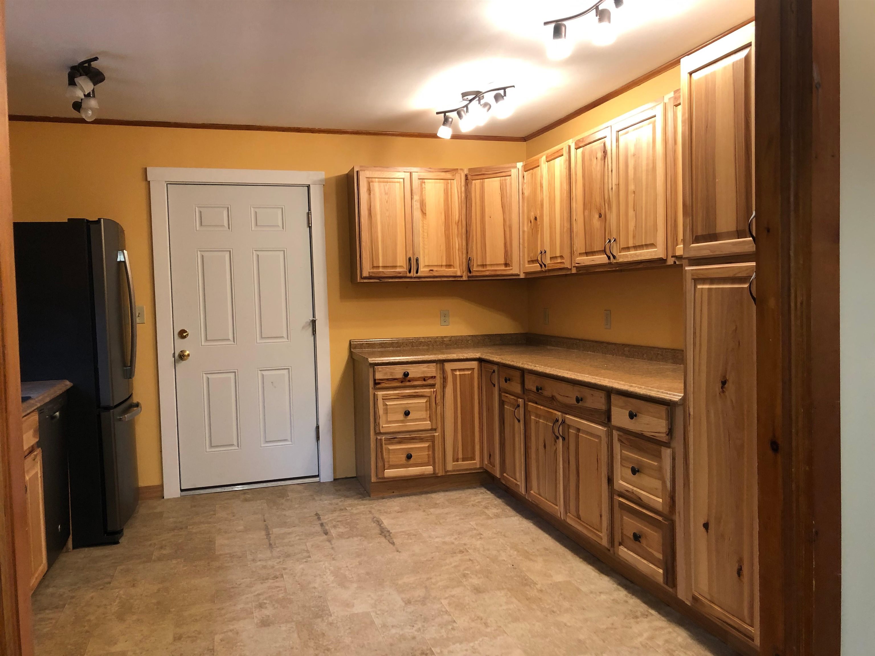 411 Highway 4 Enfield, NH 03748 - Photo 29 of 46