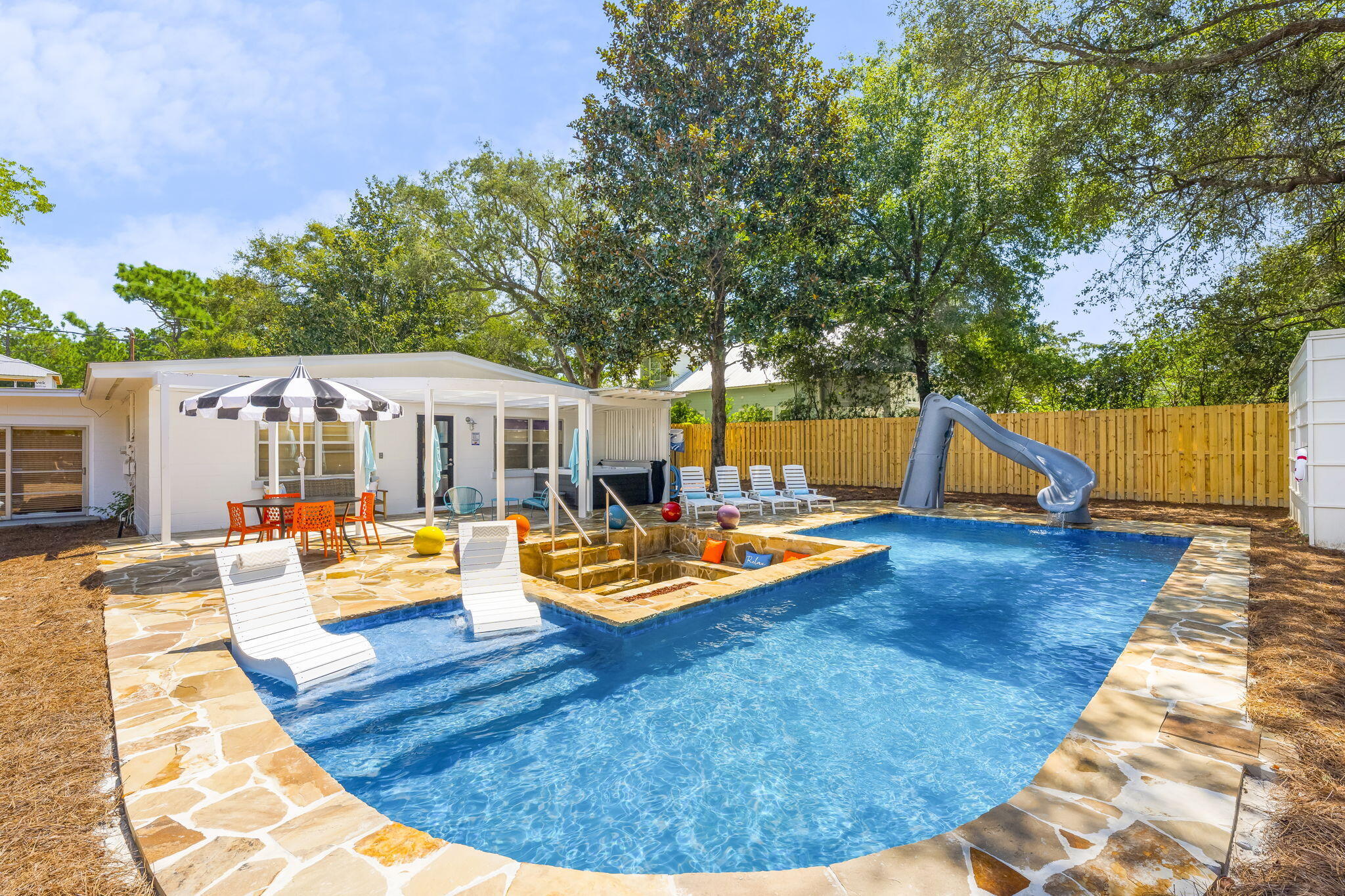 15-web-or-mls-543 Seacrest Dr-15