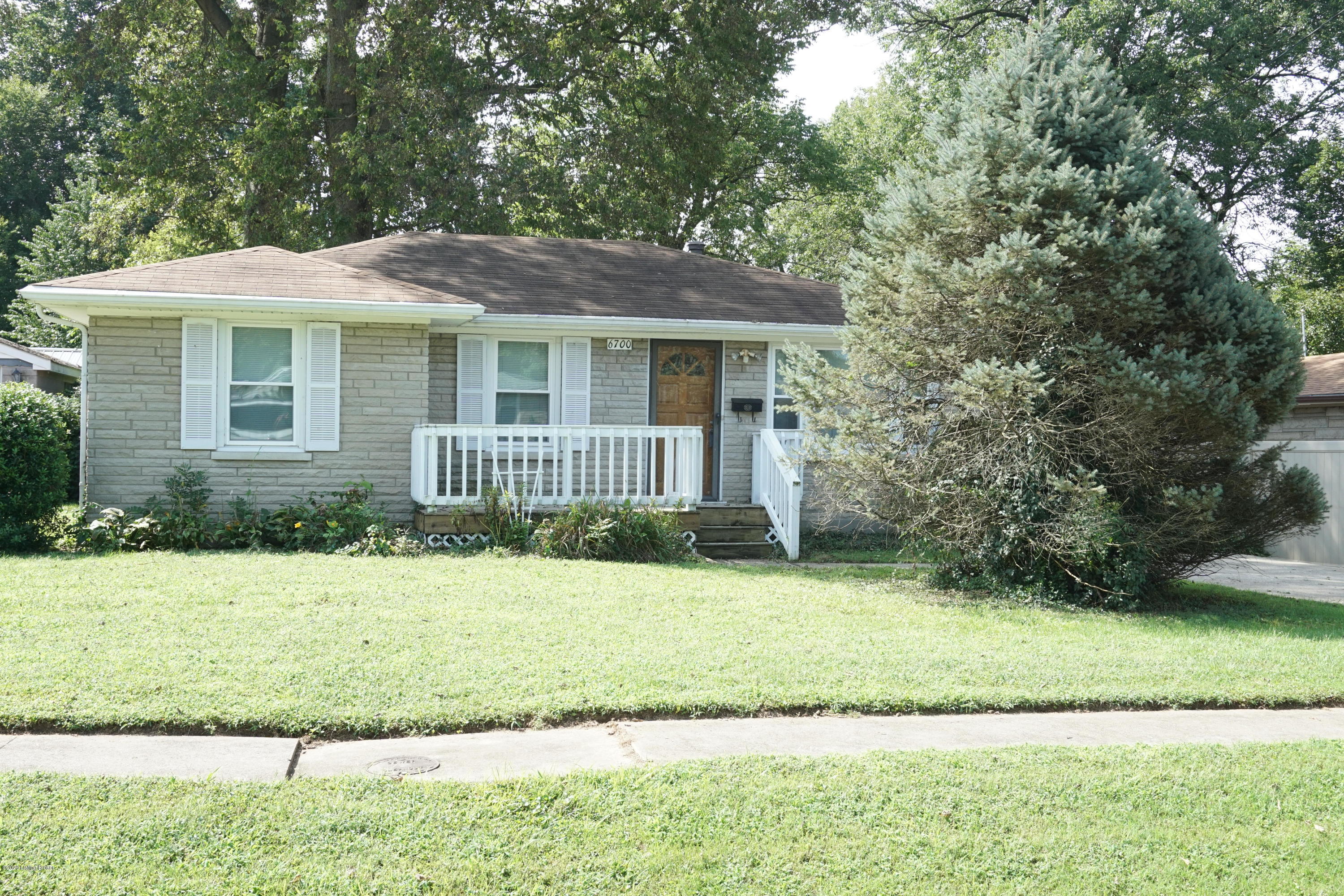 6700 Delton Road Louisville, KY 40258 - Photo 1 of 18 DSC02768