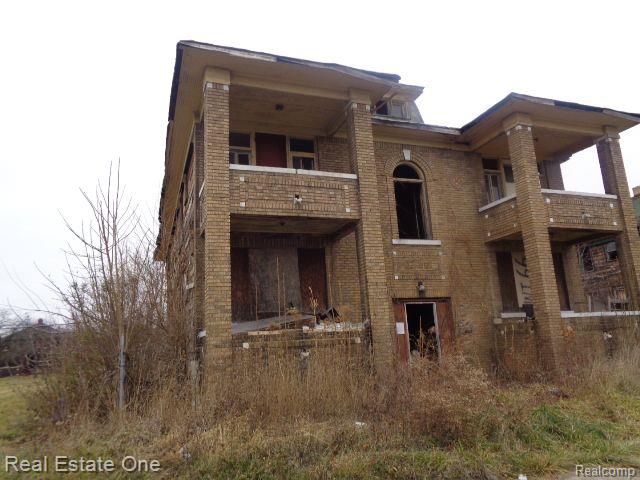 3758 Rochester Street Detroit, MI 48206 - Photo 2 of 20