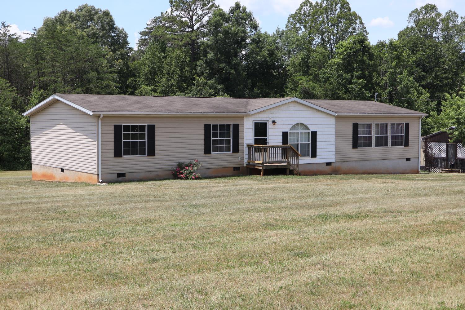 6129 Bethany Road Rustburg, VA 24588 - Photo 3 of 24