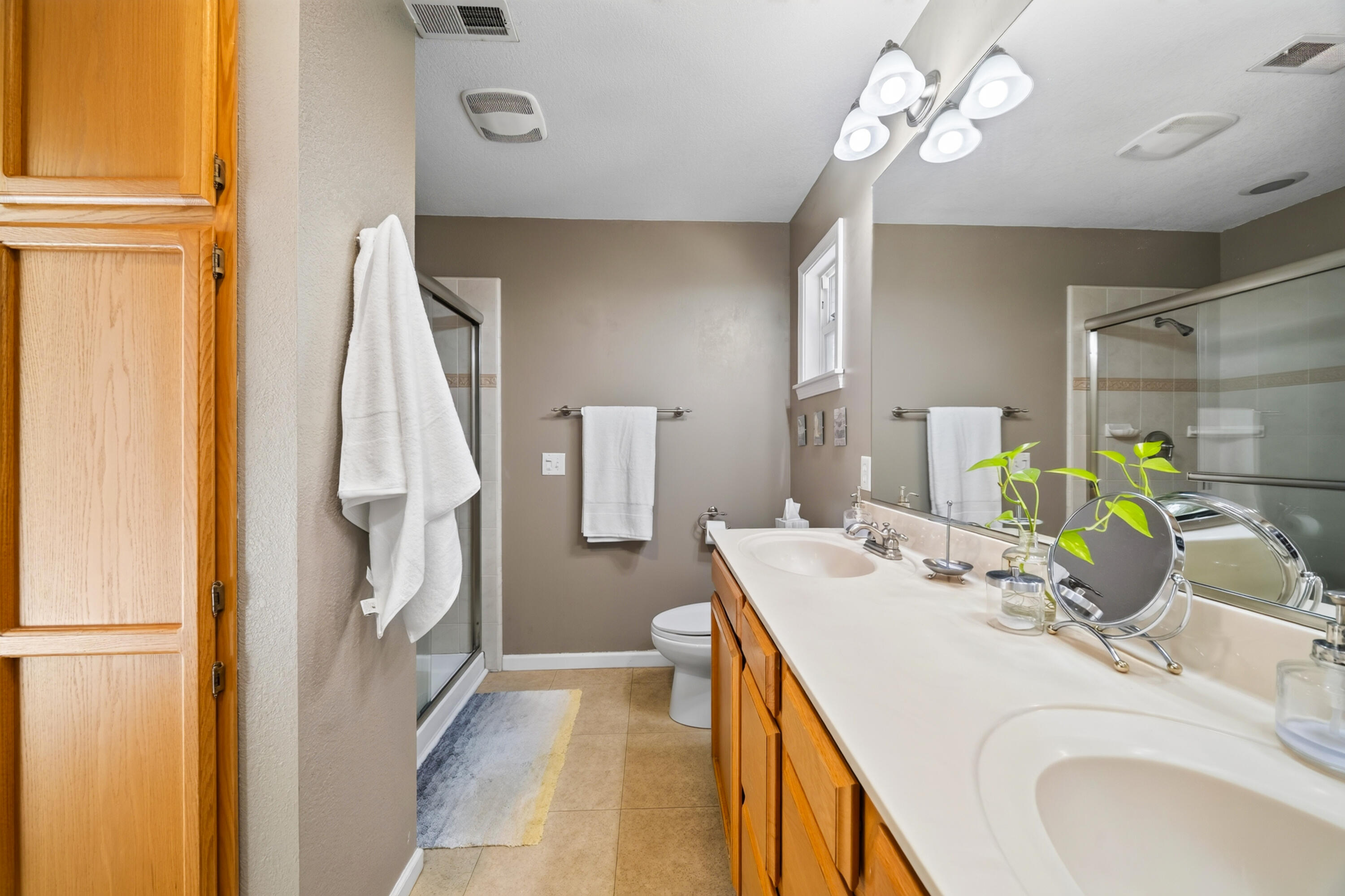 9057 Simmons Road Redding, CA 96001 - Photo 32 of 63 simmons-06896