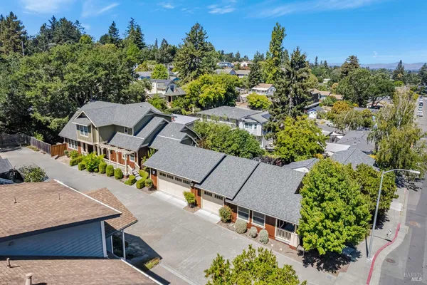 $1,495,000 | 830-834 Litchfield Avenue, Sebastopol, CA 95472