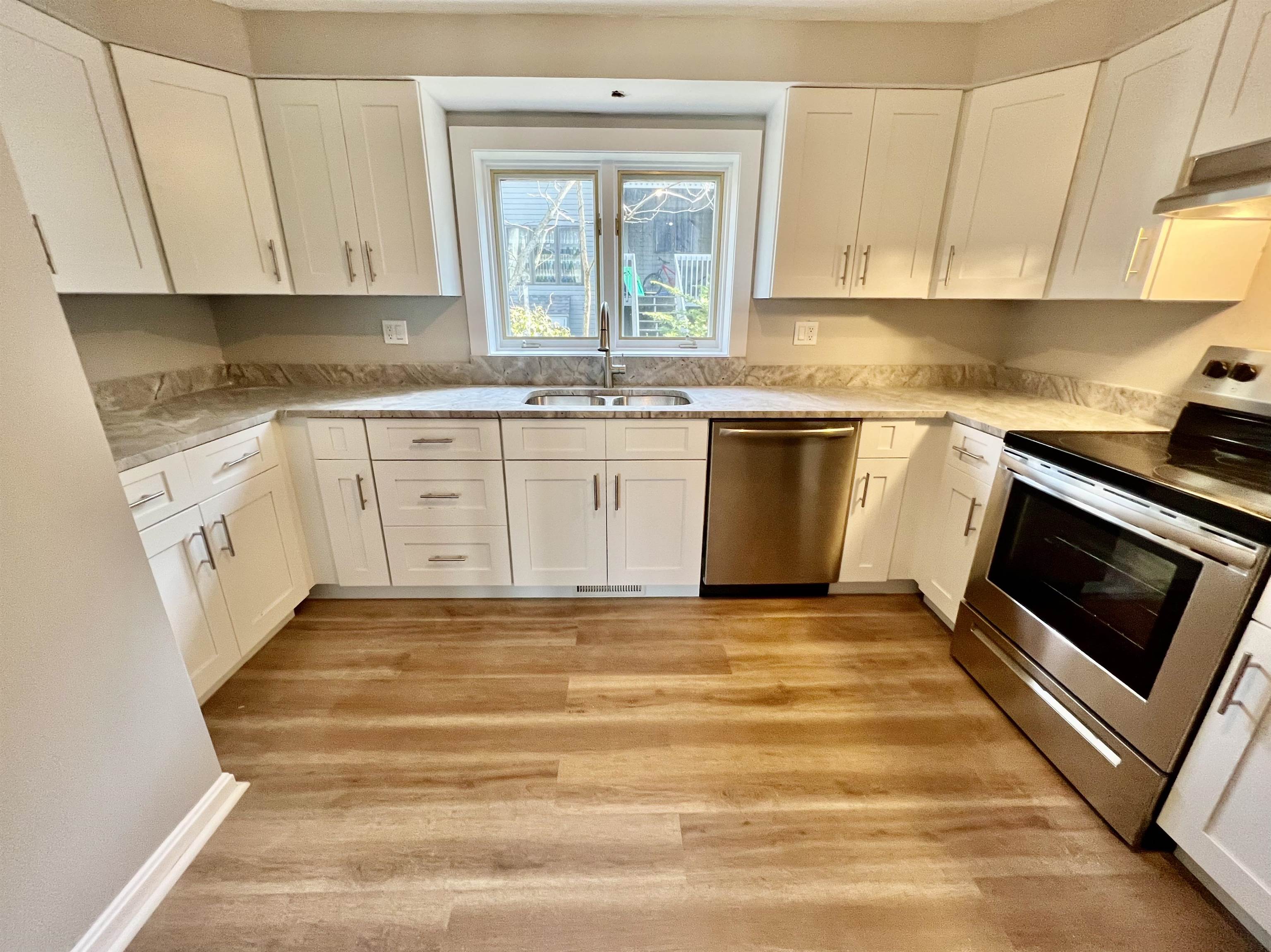5 Tsienneto Road, Unit 123 Derry, NH 03038 - Photo 16 of 39