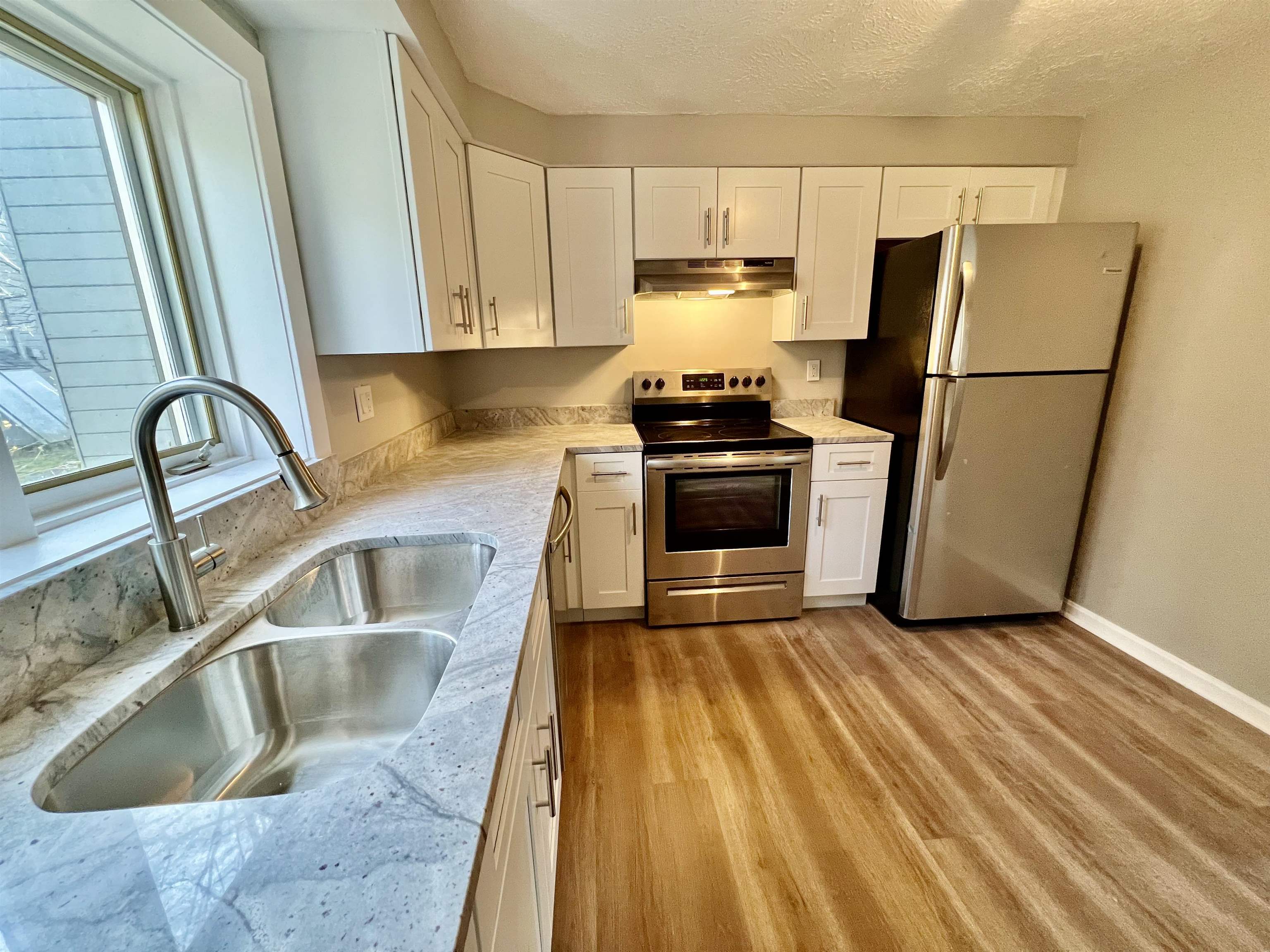 5 Tsienneto Road, Unit 123 Derry, NH 03038 - Photo 17 of 39