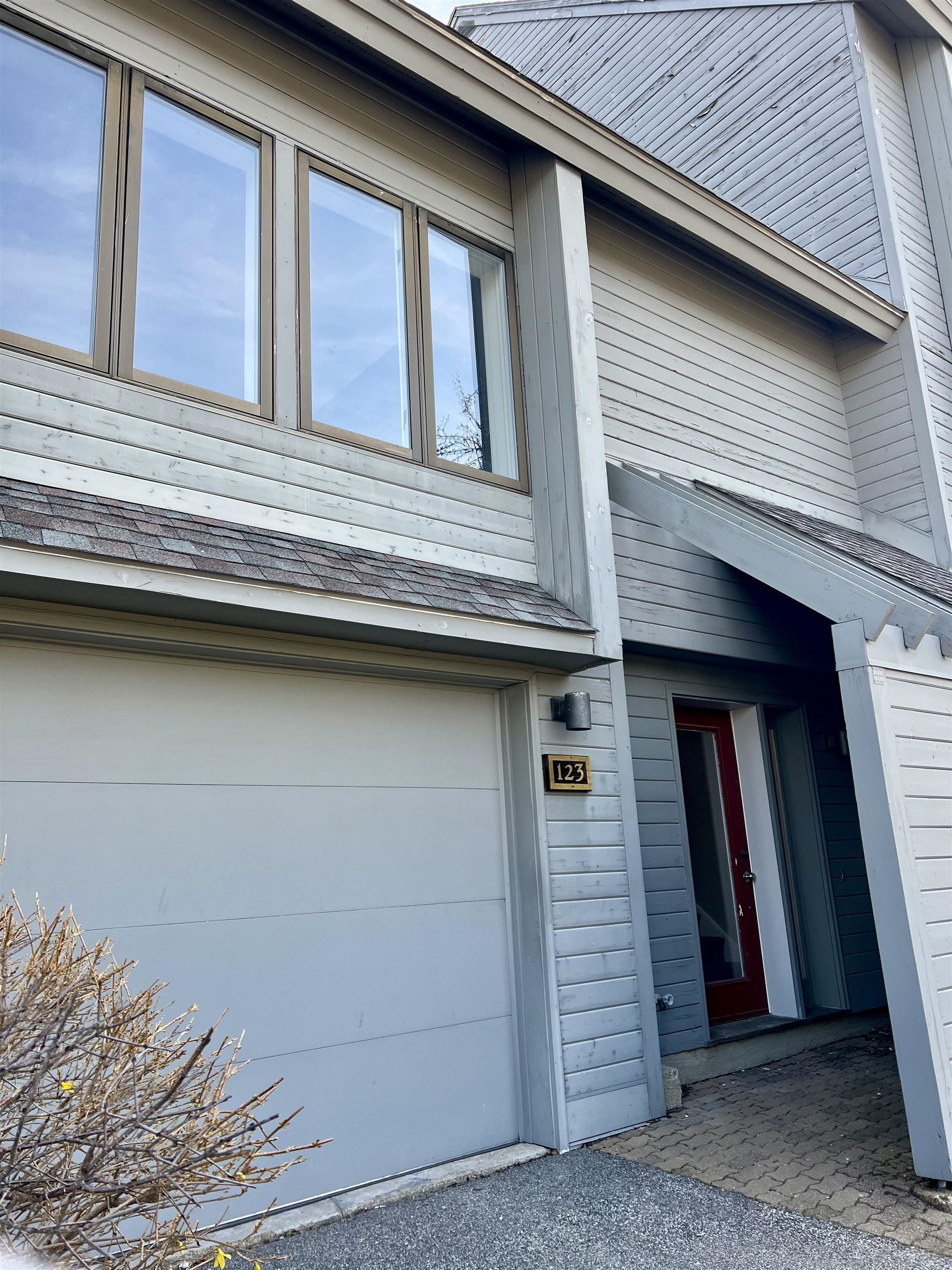 5 Tsienneto Road, Unit 123 Derry, NH 03038 - Photo 2 of 39