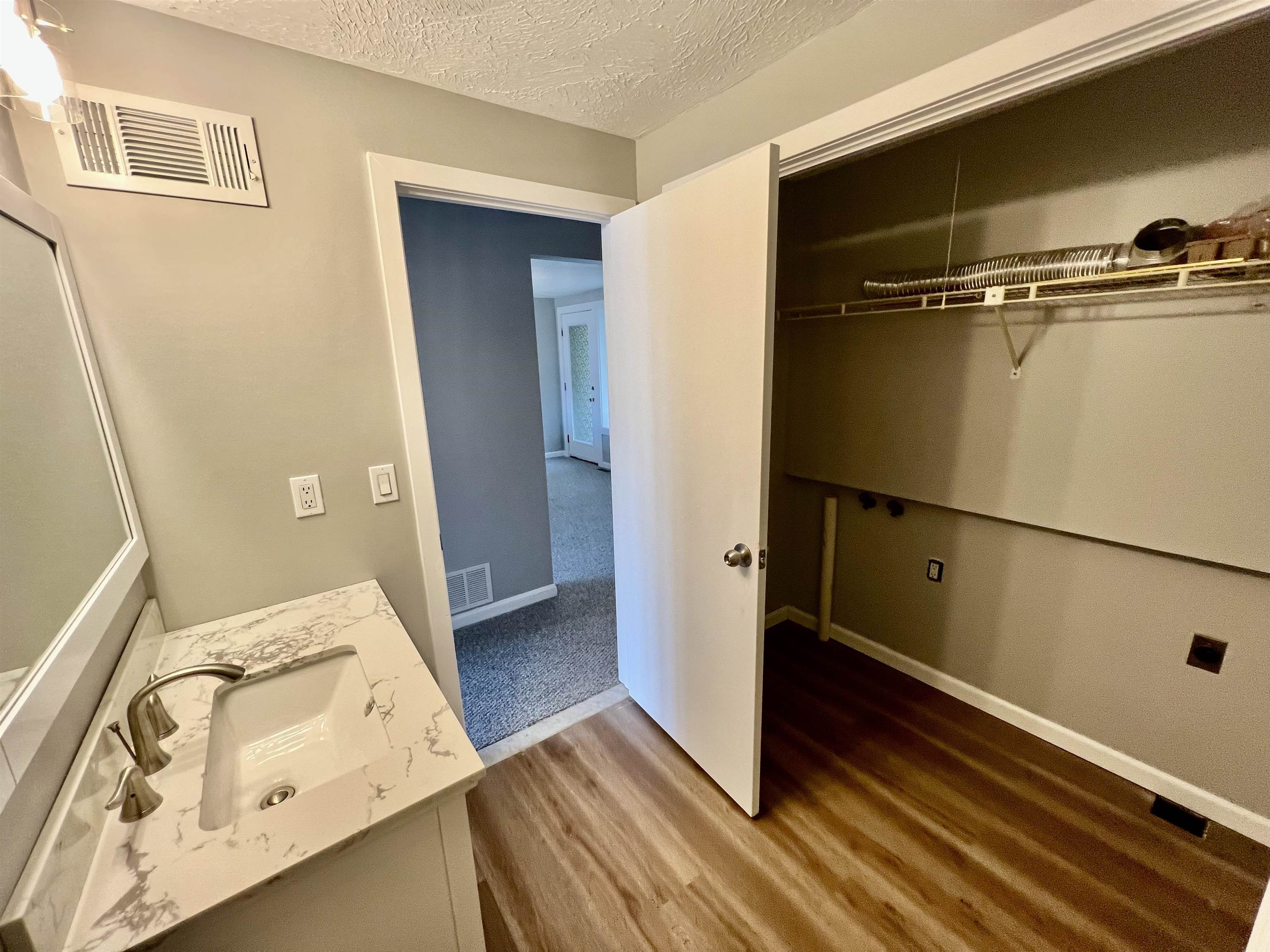 5 Tsienneto Road, Unit 123 Derry, NH 03038 - Photo 21 of 39