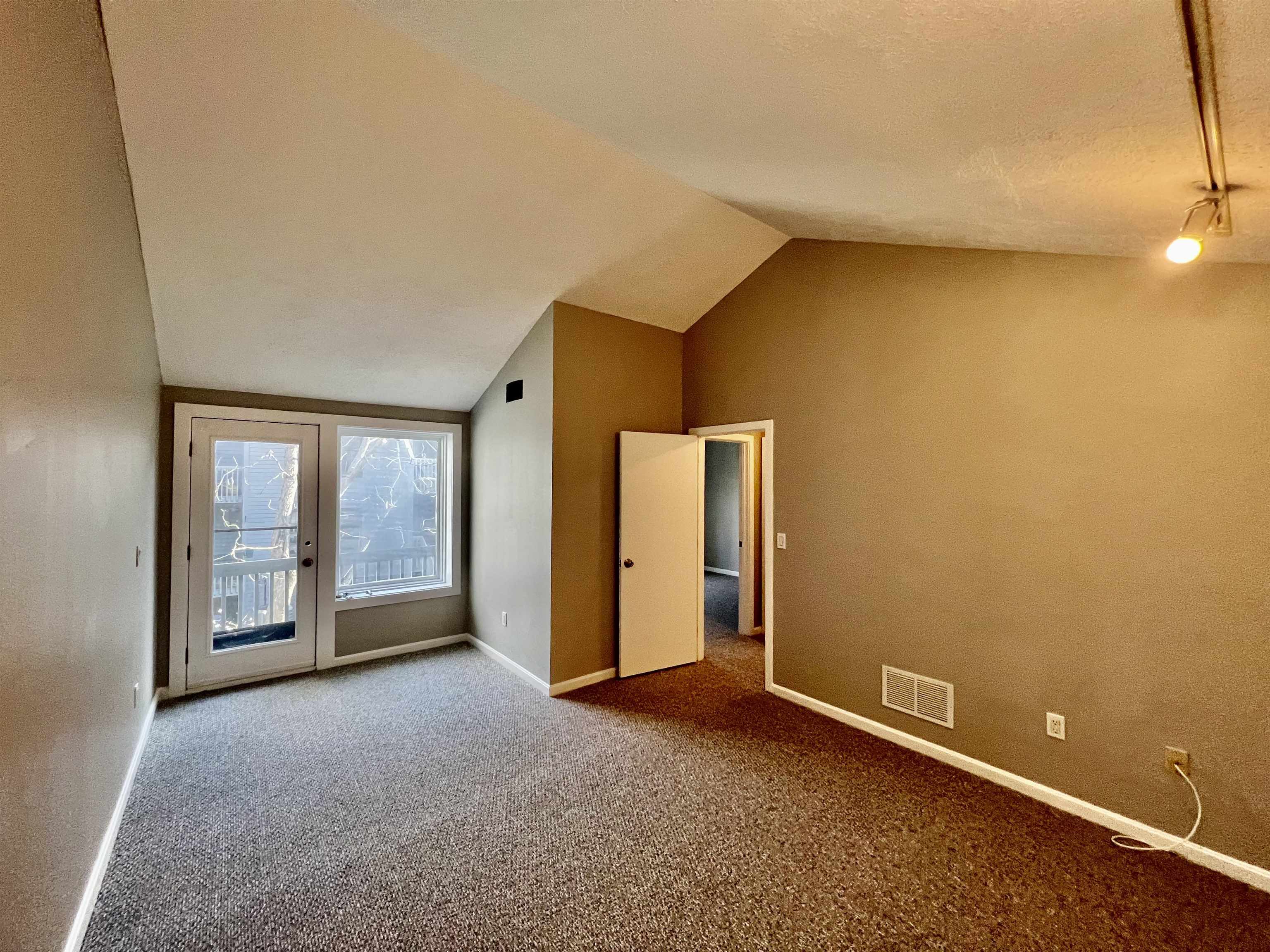 5 Tsienneto Road, Unit 123 Derry, NH 03038 - Photo 29 of 39