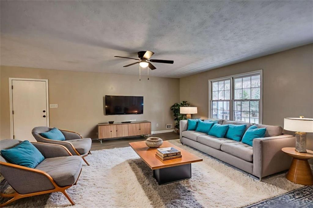 330 Pleasant Valley Road McDonough, GA 30253 - Photo 3 of 32