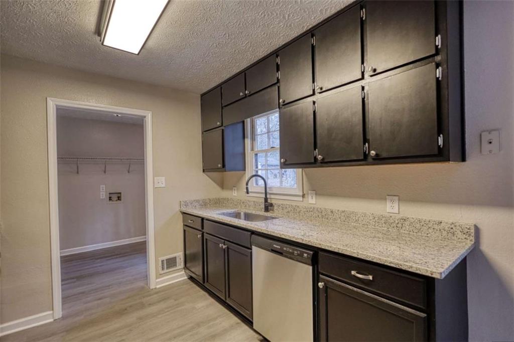 330 Pleasant Valley Road McDonough, GA 30253 - Photo 9 of 32